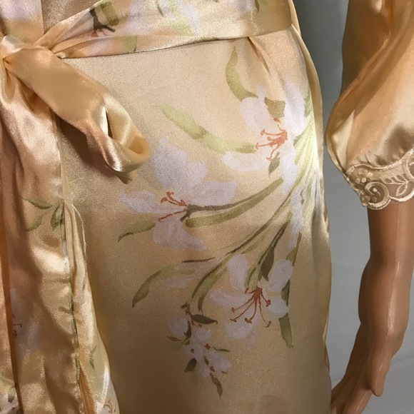 Satin Robe - Picture 2 of 5